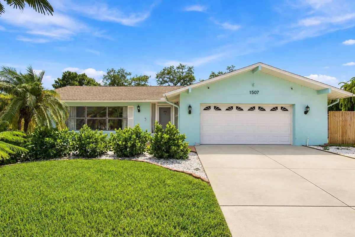 1507 Poinsettia Avenue, Tarpon Springs, FL 34689 - #1