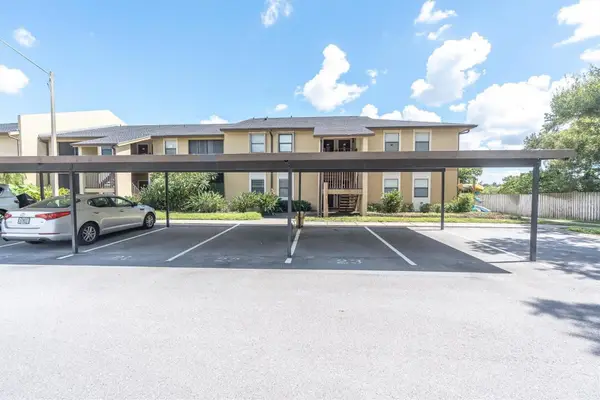 10103 Sailwinds Boulevard N #105, LARGO, FL 33773