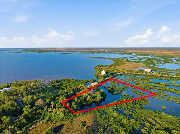 10501 Pine Island Drive, WEEKI WACHEE, FL 34607