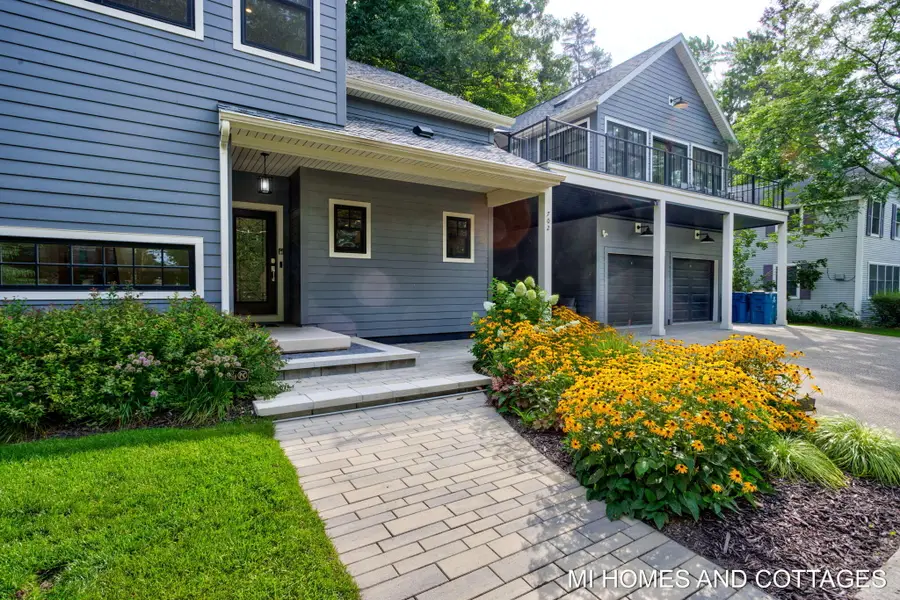 702 Lake Street, Saugatuck, MI 49453 - #3