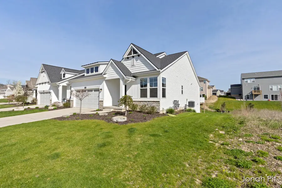 3093 Brayridge Drive, Jenison, MI 49428 - #2