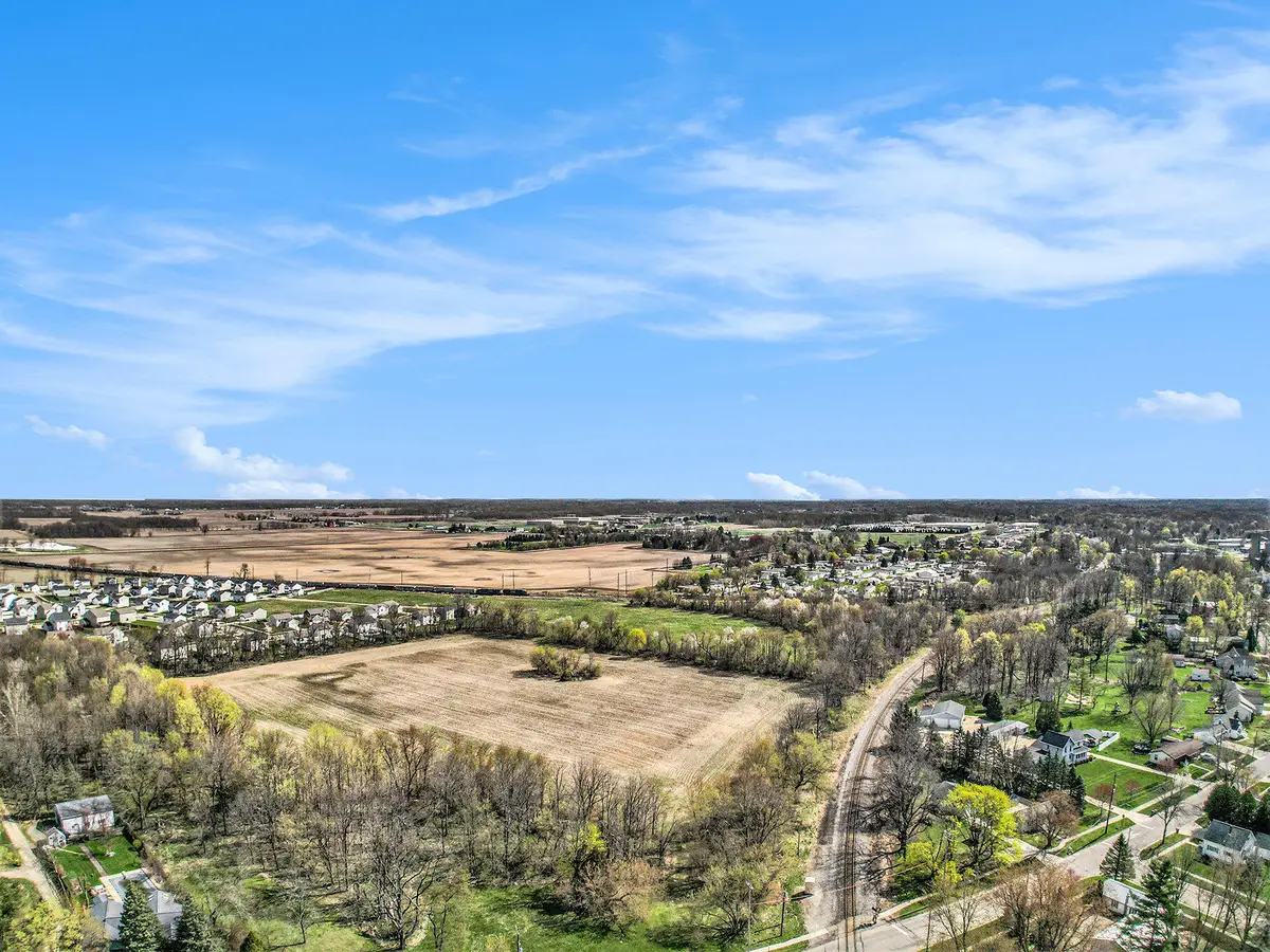 702 W Main Street, Grand Ledge, MI 48837 - Image #1