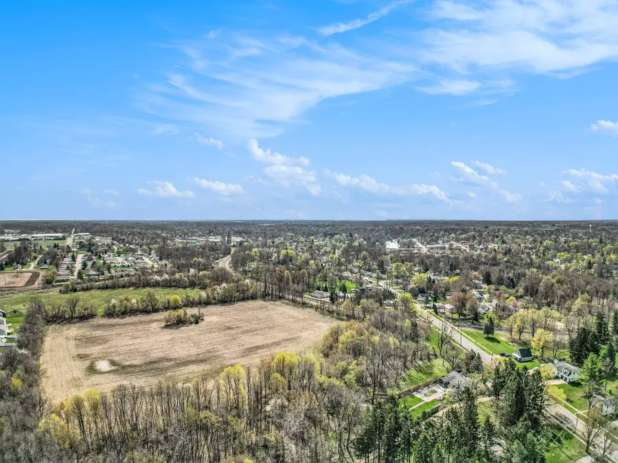 702 W Main Street, Grand Ledge, MI 48837 - Image #2