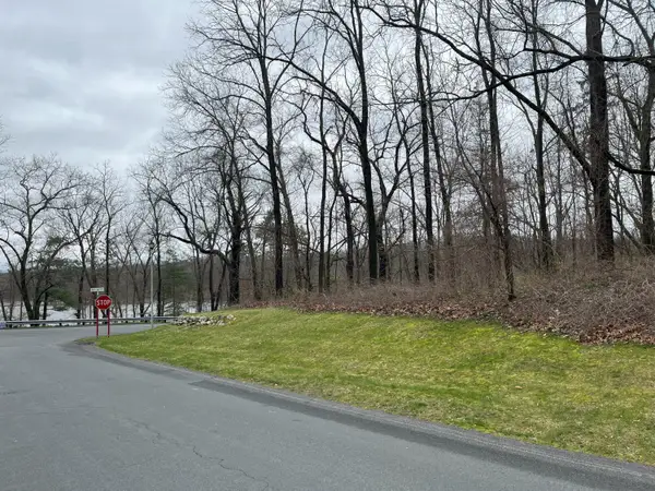 7031 Glade Trail, Kalamazoo, MI 49009