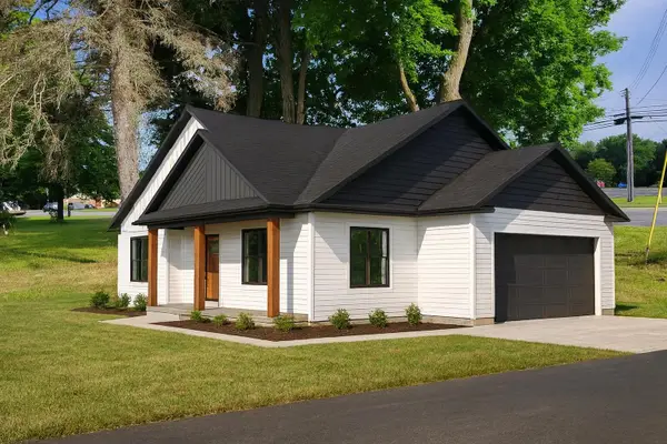 607 Shaw Street, Howard City, MI 49329