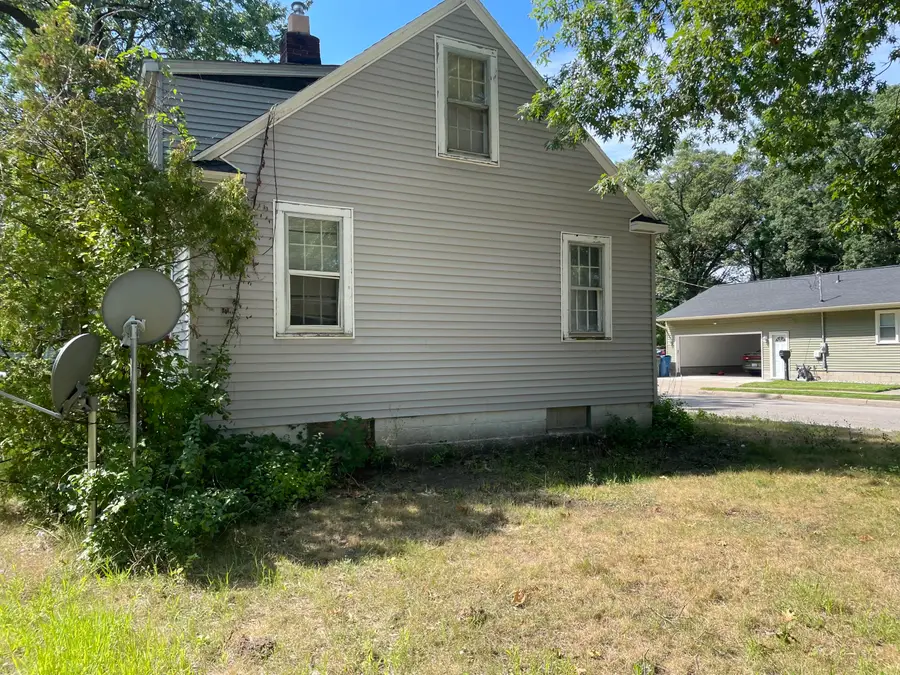 371 E Columbia Avenue, Muskegon Heights, MI 49444 - #2