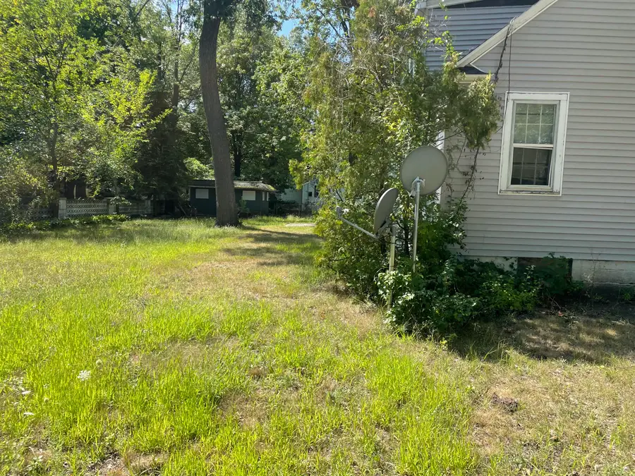 371 E Columbia Avenue, Muskegon Heights, MI 49444 - #3