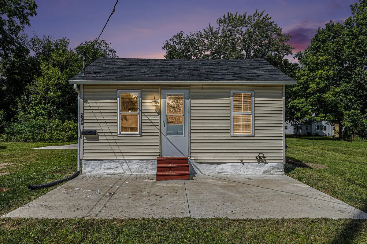 206 W North Street, Albion, MI 49224 - Image #1