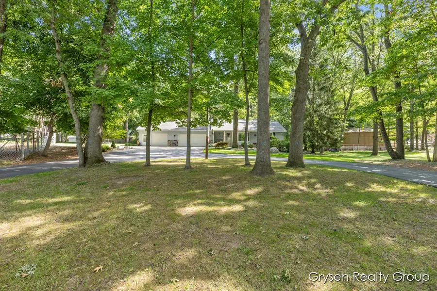 3687 Wentworth Drive Sw, Wyoming, MI 49519 - #3