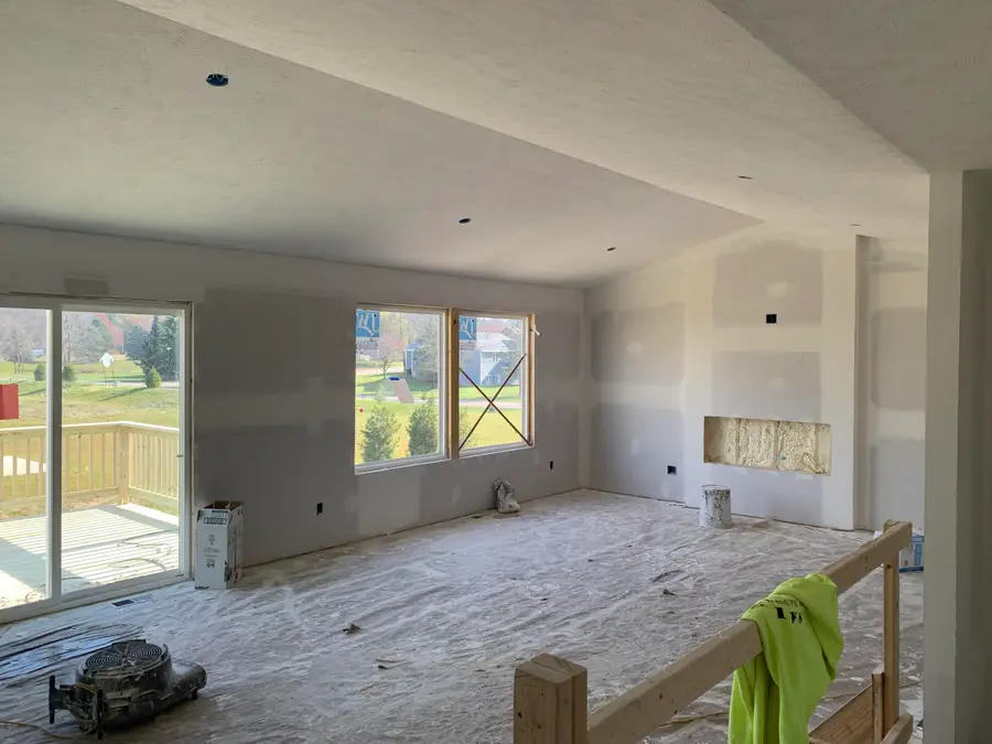 7120 Pinehurst Drive Ne, Rockford, MI 49341 - Image #2