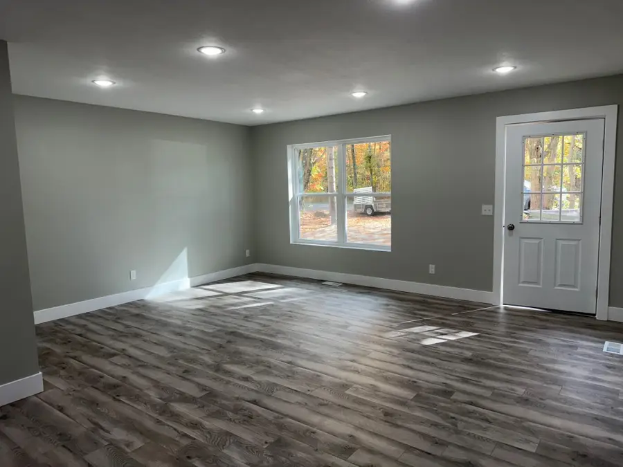 3626 E Laketon Avenue, Muskegon, MI 49442 - Image #2