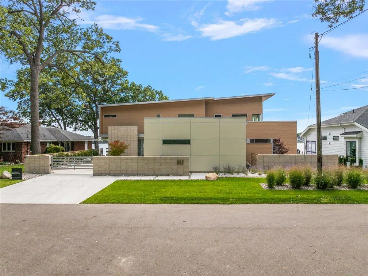 602 Lawn Avenue, Holland, MI 49424 - #1