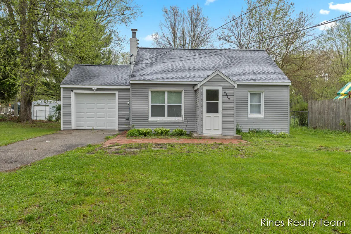 6429 Rosedale Road, Lansing, MI 48911 - #1