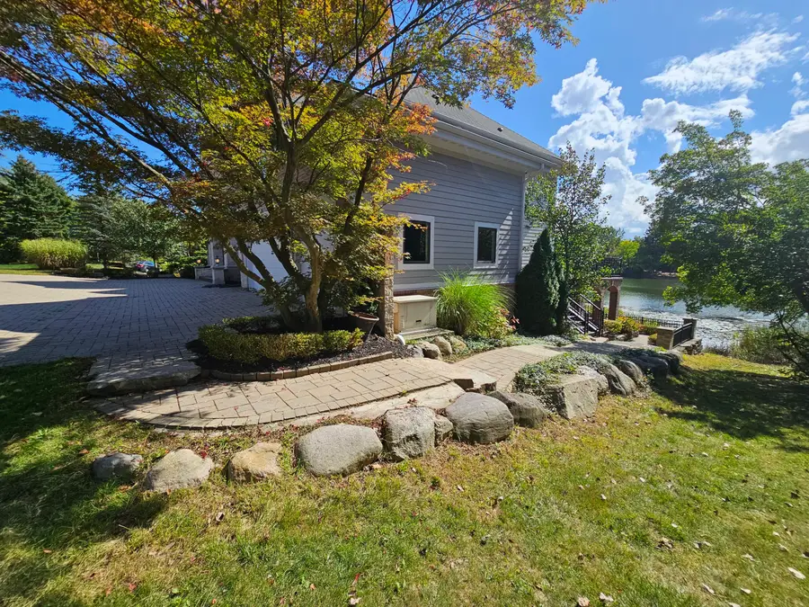 3367 Lone Pine Road, West Bloomfield, MI 48323 - Image #2