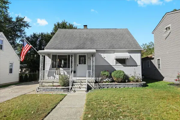 9081 Louise Street, Livonia, MI 48150