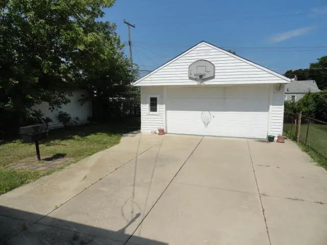 19317 Woodside Street, Harper Woods, MI 48225 - Image #3