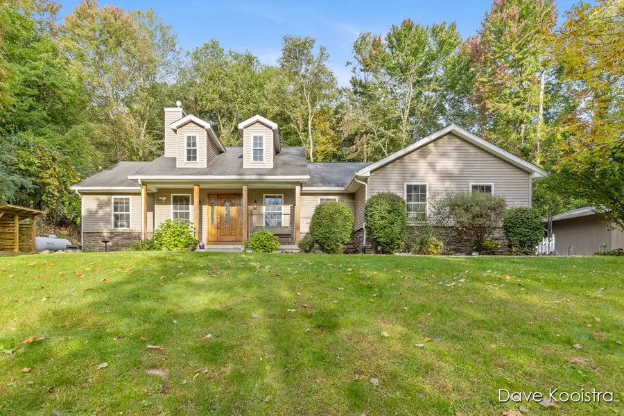 6375 Duxbury Drive Se, Ada, MI 49301 - Image #2