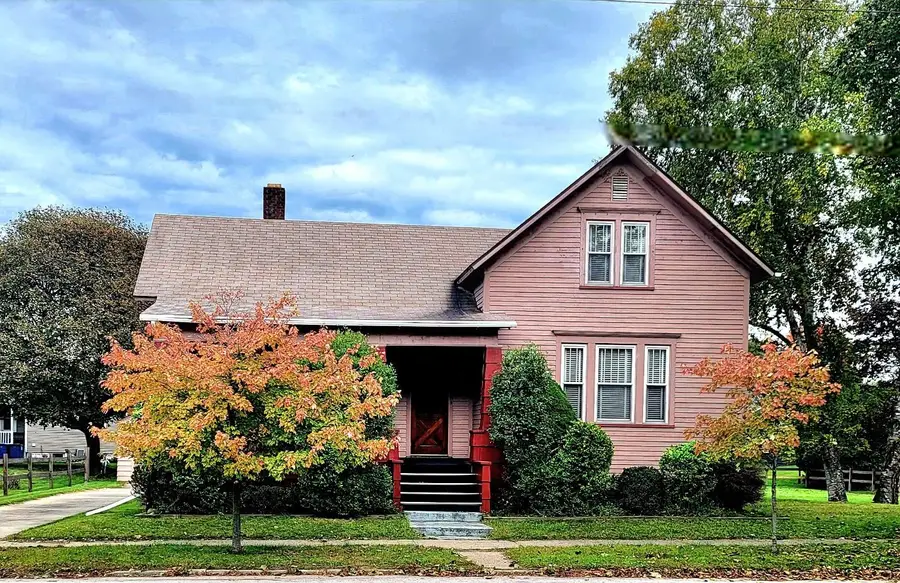 807 Davis Street, Manistee, MI 49660 - Image #2