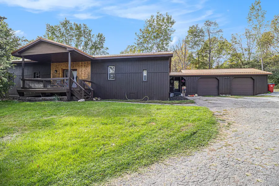 11291 S Warner Avenue, Grant, MI 49327 - Image #2