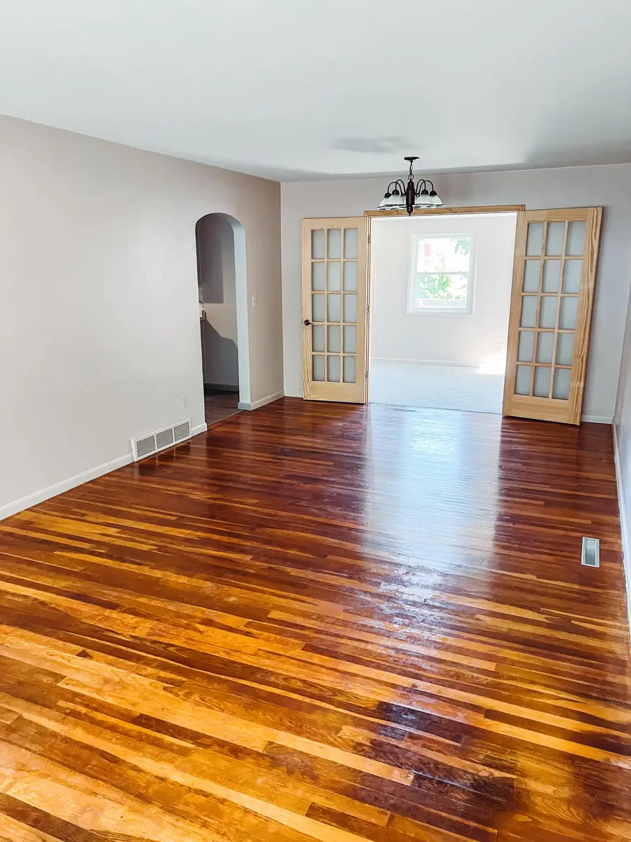 558 N Mckenzie Street N, Adrian, MI 49221 - Image #3