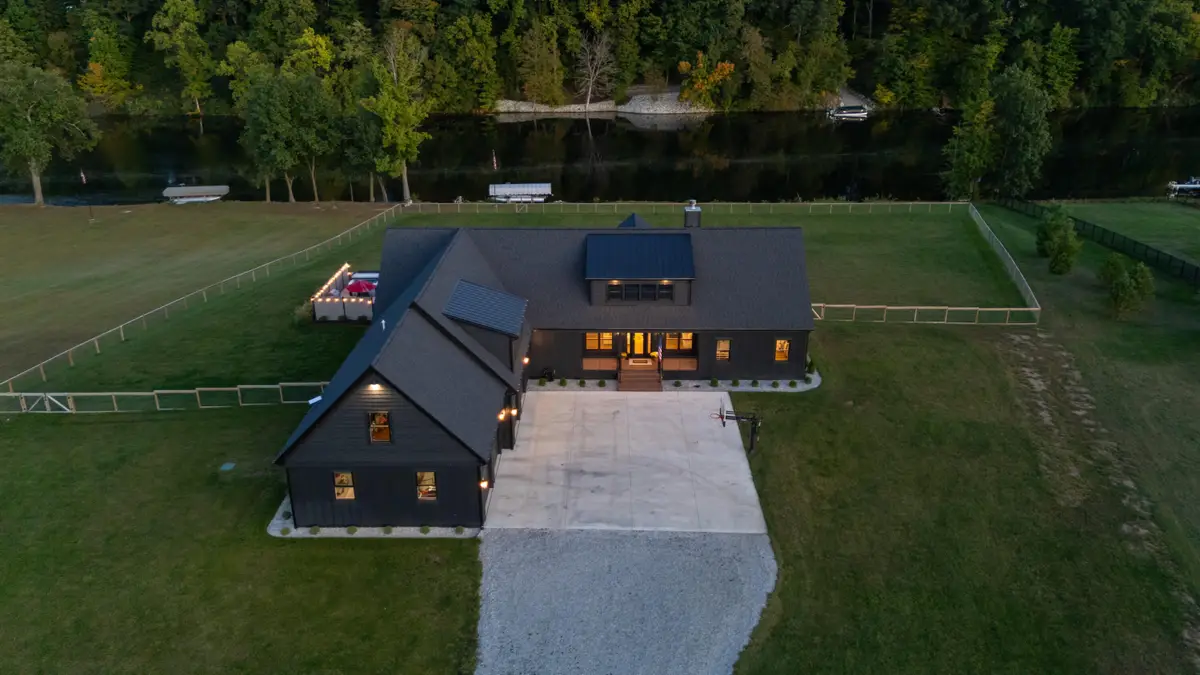 14211 Deer Path, Buchanan, MI 49107 - Image #1