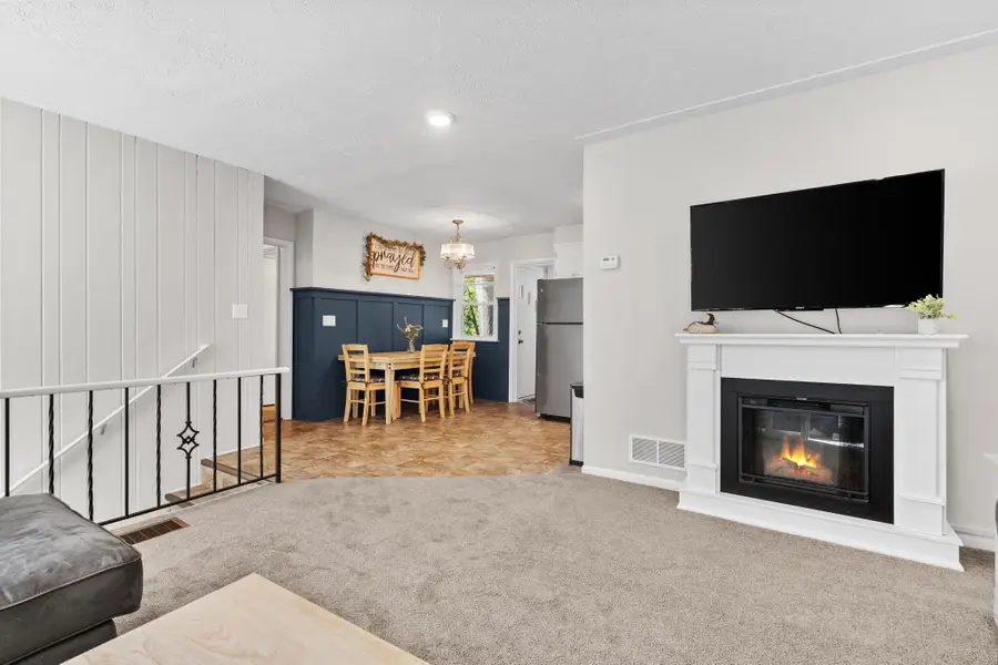 1817 Garfield Avenue Nw, Grand Rapids, MI 49504 - Image #2