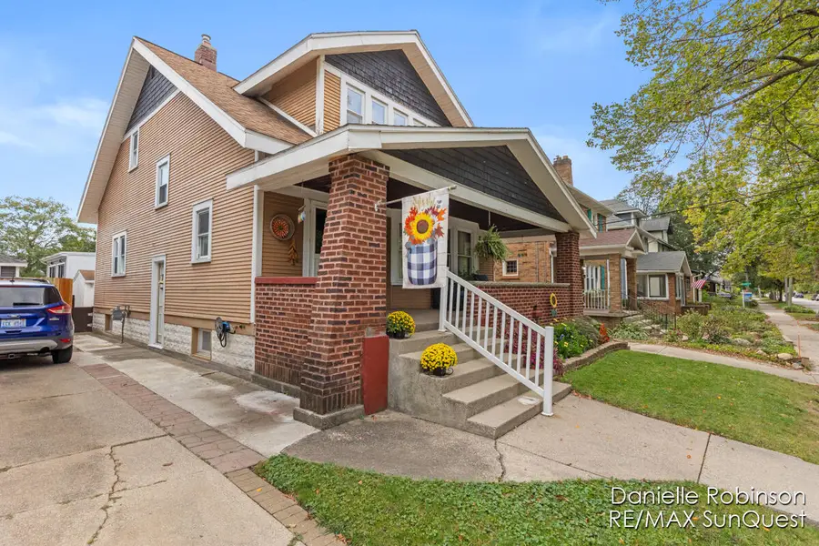 12 Valley Avenue Sw, Grand Rapids, MI 49504 - Image #3