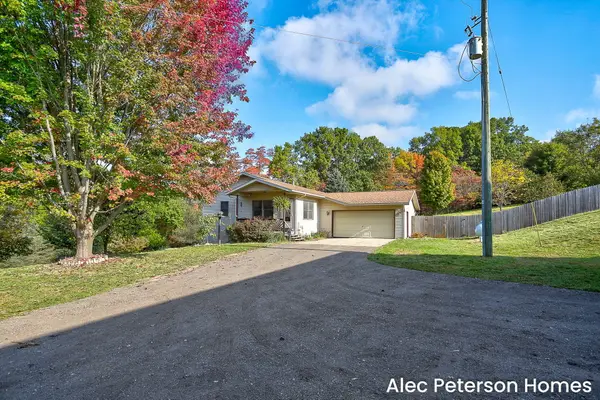 1301 E Mill Street, Hastings, MI 49058