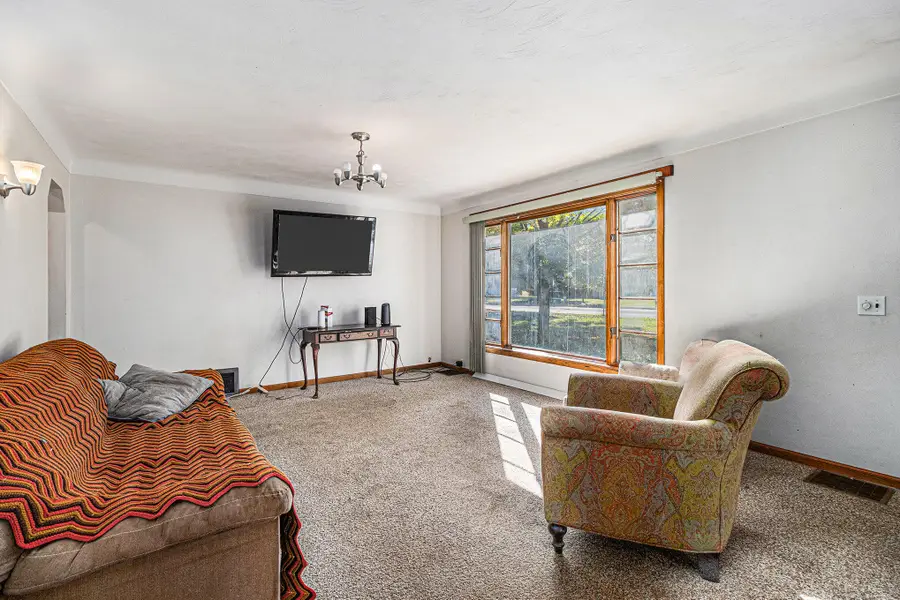 6745 Oakland Drive, Portage, MI 49024 - Image #3