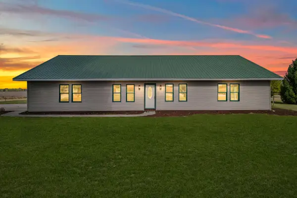 10149 Dennings Road, Jonesville, MI 49250