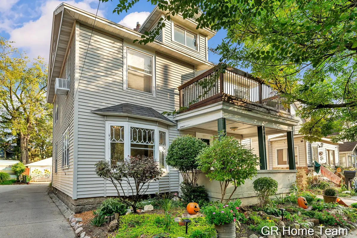 617 Atwood Street Ne, Grand Rapids, MI 49503 - Image #1