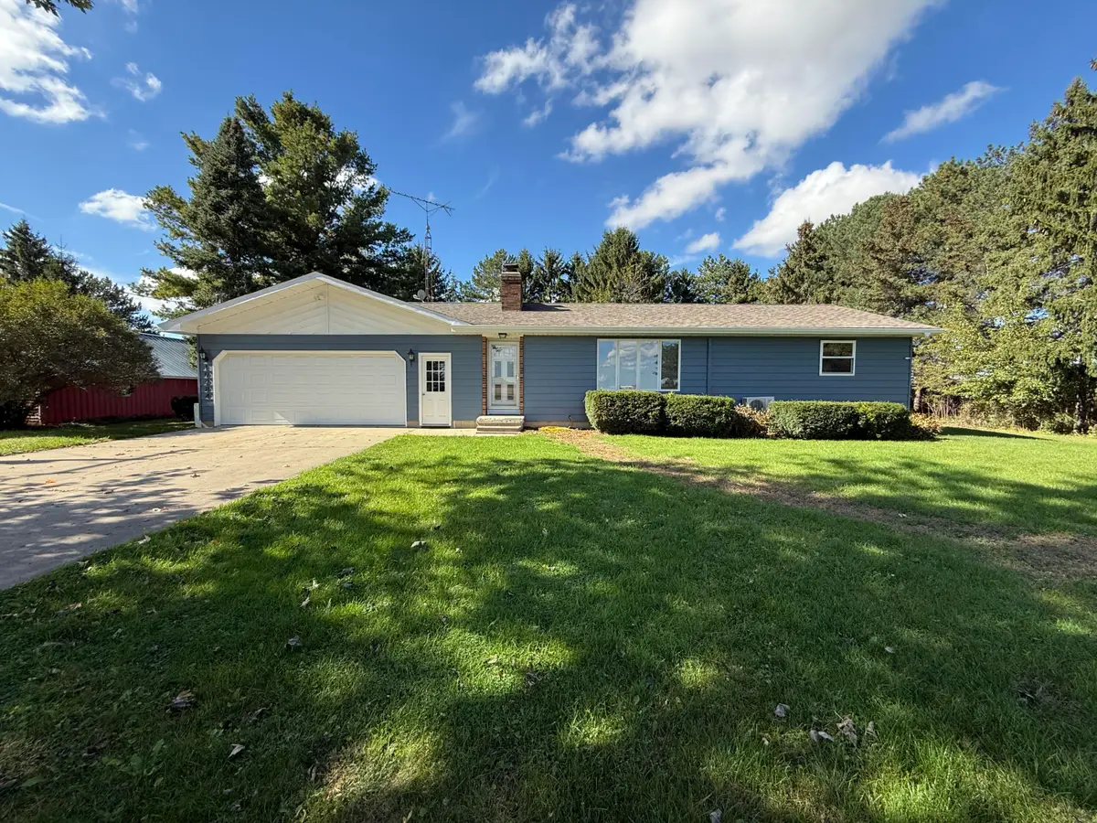 19284 Bishop Road, New Lothrop, MI 48460 - Image #1