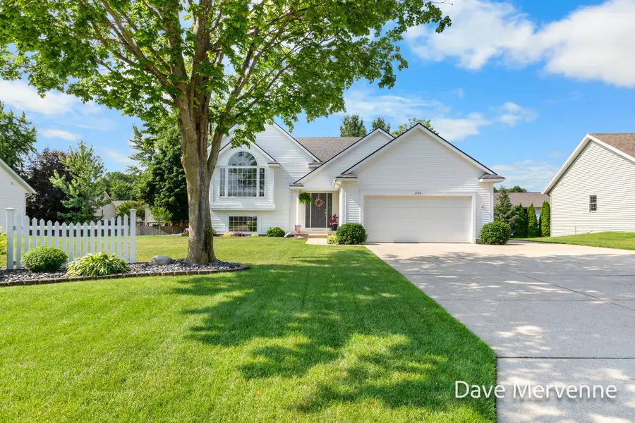 2508 Willowridge Drive, Jenison, MI 49428 - Image #2