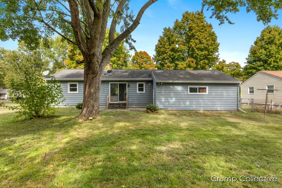 2221 Mapleview Avenue, Portage, MI 49024 - Image #2