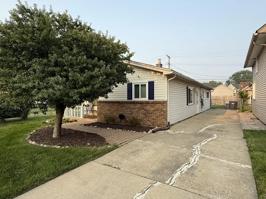 236 Kinross Avenue, Clawson, MI 48017 - Image #3