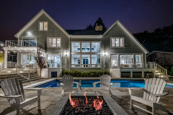 49005 E Mckean Drive, New Buffalo, MI 49117