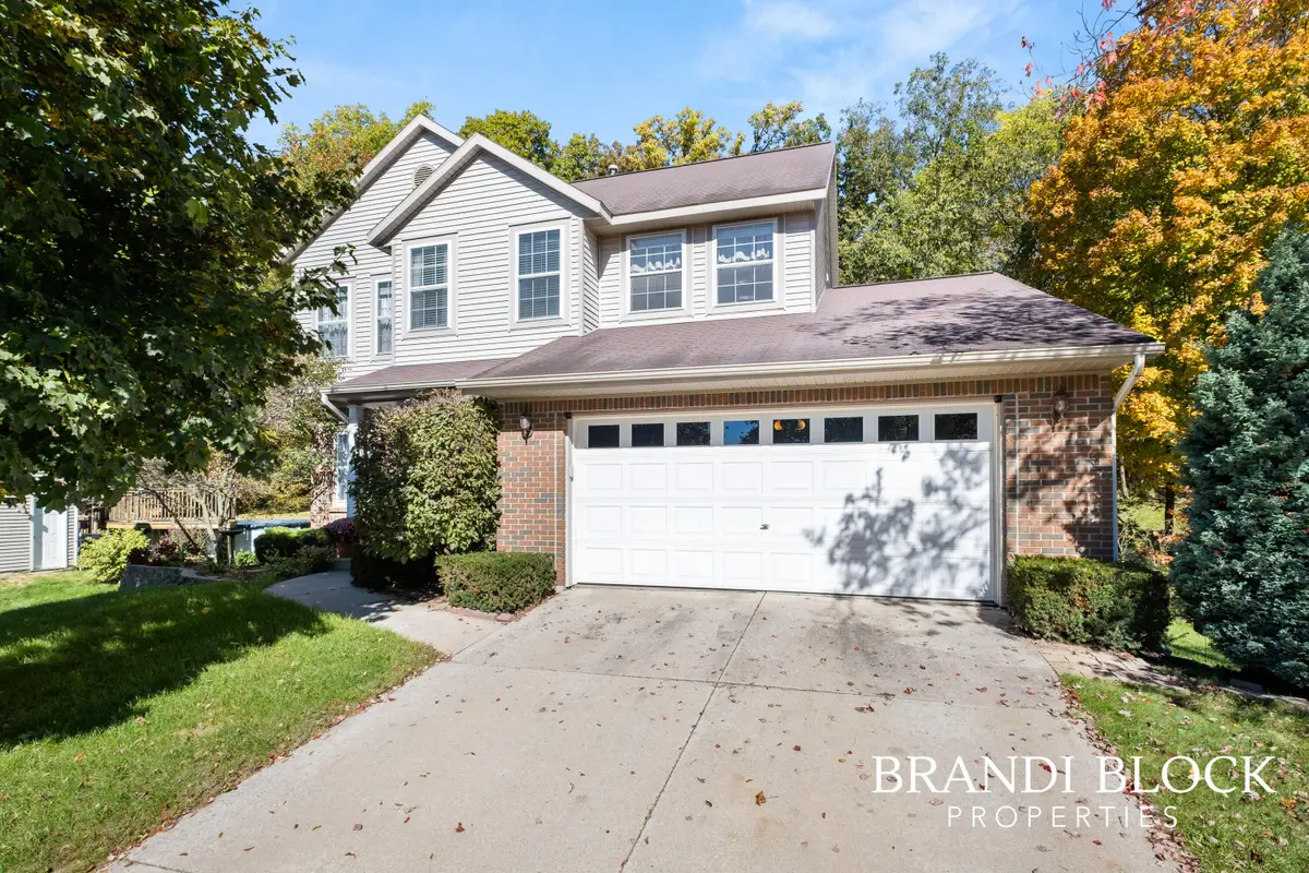 11245 Barnsley Road Se, Lowell, MI 49331 - Image #1