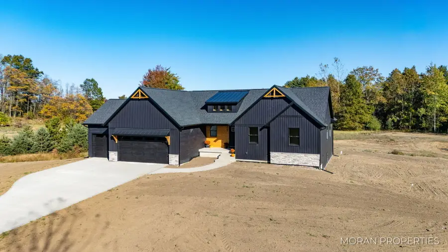 9482 Bluebell Court, West Olive, MI 49460 - Image #2