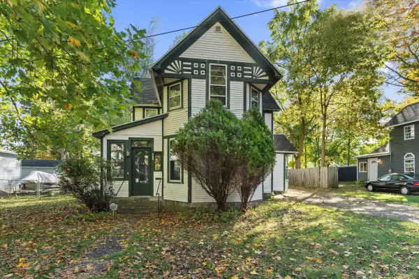 408 E Water Street, Cassopolis, MI 49031