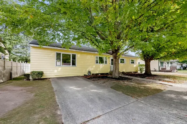 215 S Clinton Street, New Buffalo, MI 49117