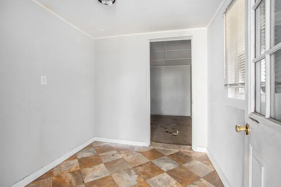 1005 E Front Street, Buchanan, MI 49107 - Image #3