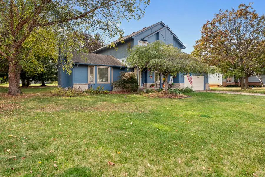 2225 Silvermaple Court, Wixom, MI 48393 - Image #3