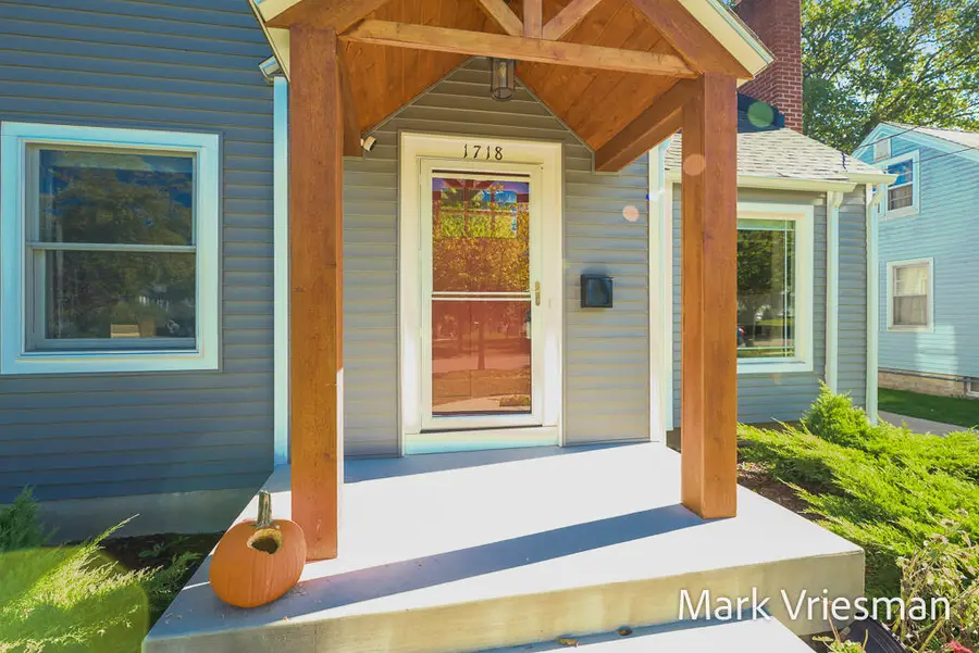 1718 Widdicomb Avenue Nw, Grand Rapids, MI 49504 - Image #3