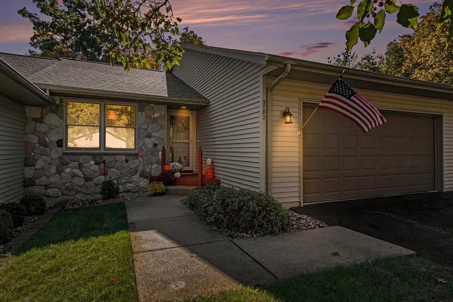 5782 Wood Valley Road #56, Kalamazoo, MI 49009 - Image #3