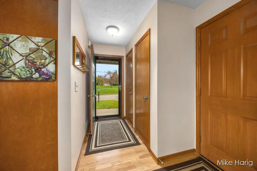 6293 Eastridge Drive, Hudsonville, MI 49426 - Image #3