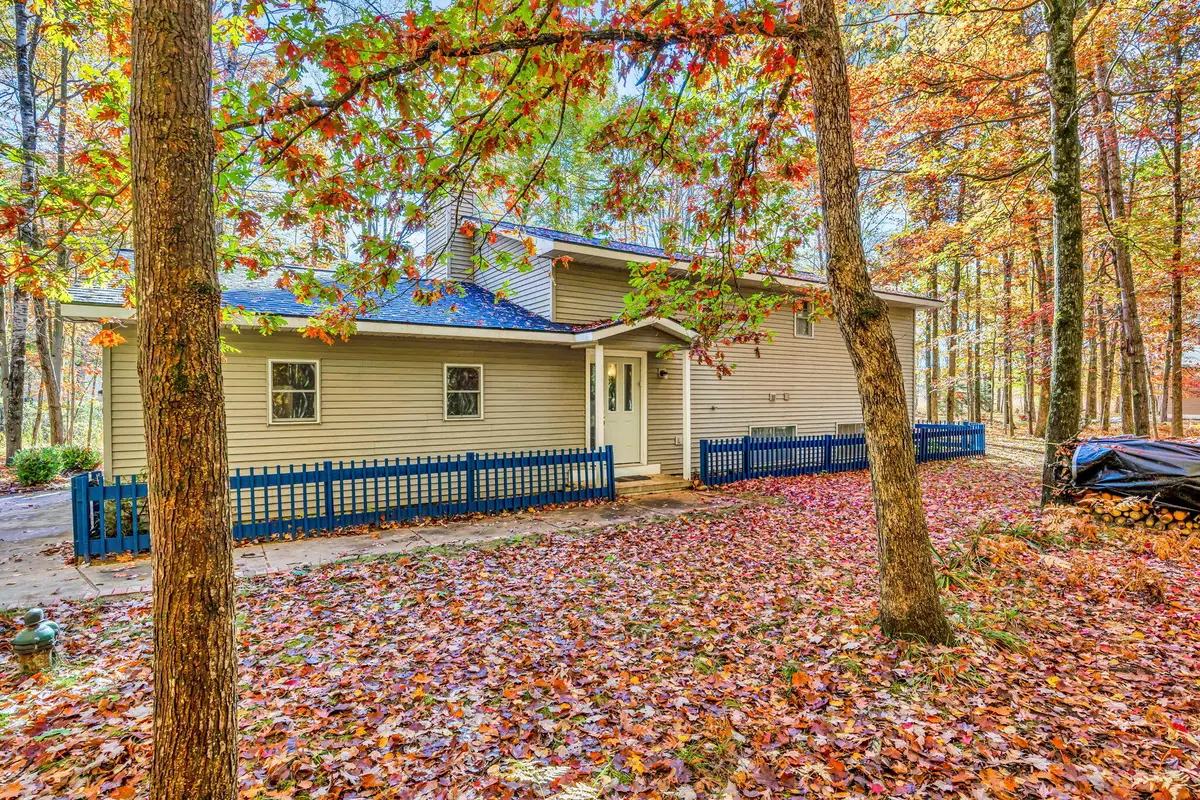 6161 Fox Run Circle #622, Canadian Lakes, MI 49346 - Image #1