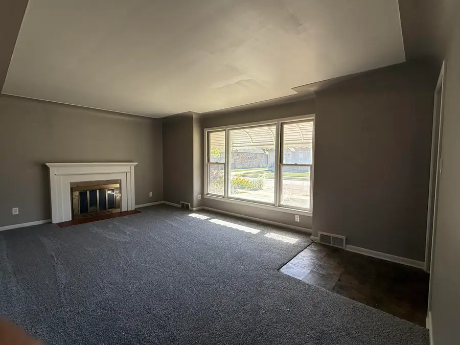 15305 Evergreen Avenue, Eastpointe, MI 48021 - Image #2