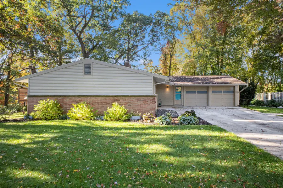 4221 Edinburgh Drive Se, Grand Rapids, MI 49546 - Image #2