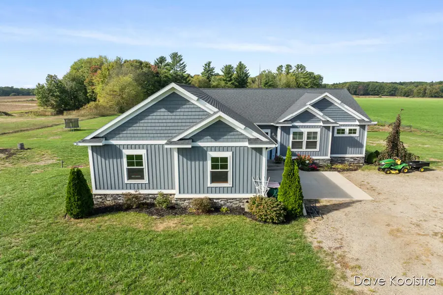 13609 84th Avenue, Coopersville, MI 49404 - Image #2