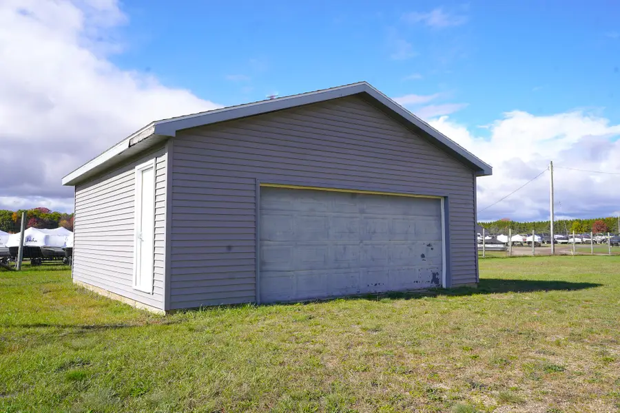 11279 90th Avenue, Mecosta, MI 49332 - Image #3